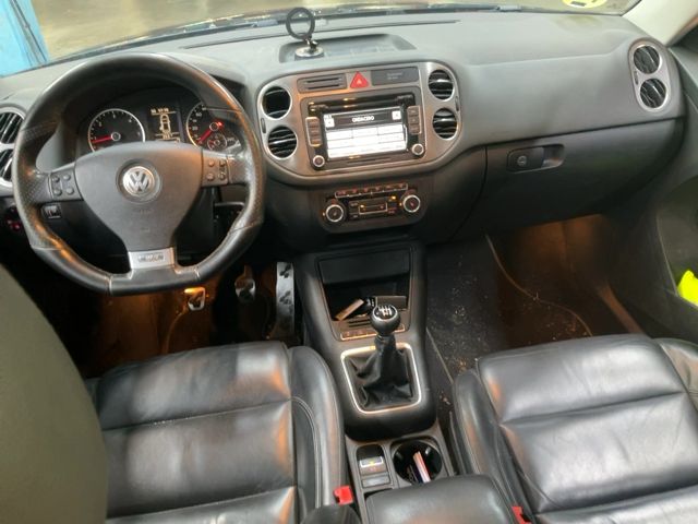 Volkswagen Tiguan 2.0 TDI Sport 2010 – снимка 17