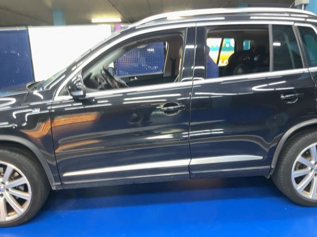Volkswagen Tiguan 2.0 TDI Sport 2010 – снимка 4