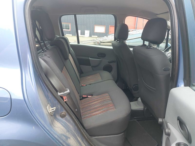 Renault Modus 1.5 dCi Expression 2009 – снимка 13