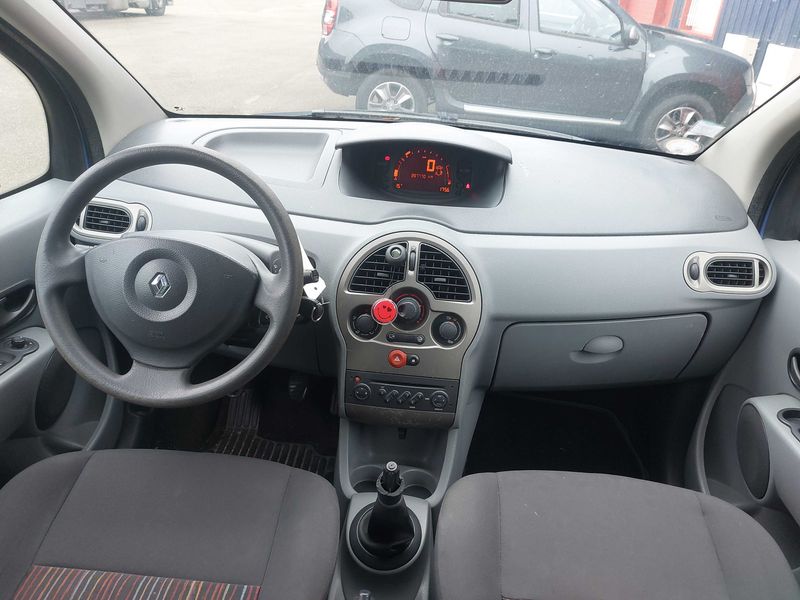 Renault Modus 1.5 dCi Expression 2009 – снимка 11