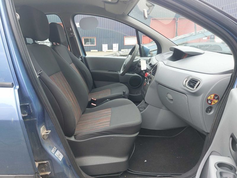 Renault Modus 1.5 dCi Expression 2009 – снимка 10