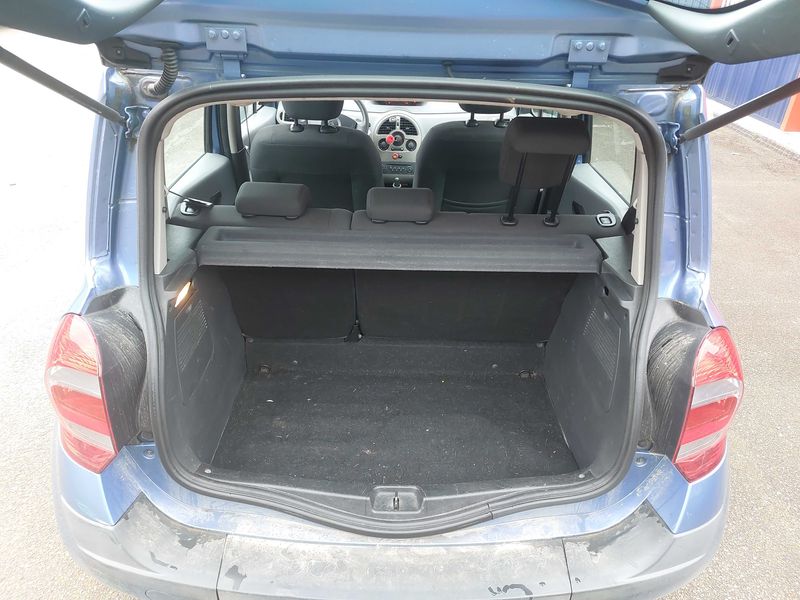 Renault Modus 1.5 dCi Expression 2009 – снимка 9