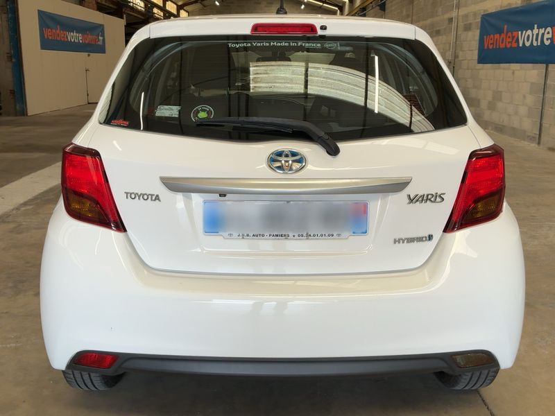 Toyota Yaris 1.5 Hybrid Dynamic 2015 – снимка 7