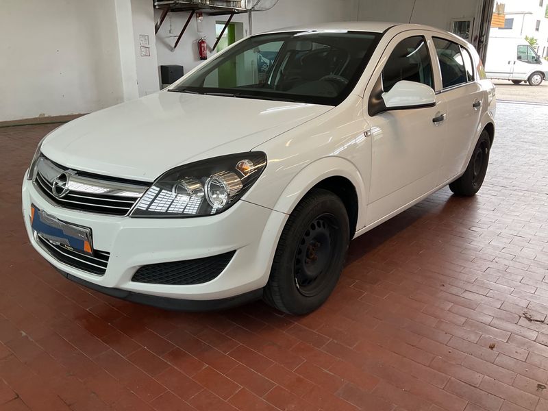 Opel Astra 1.4 Selection "110 Jahre" 2009 – снимка 1