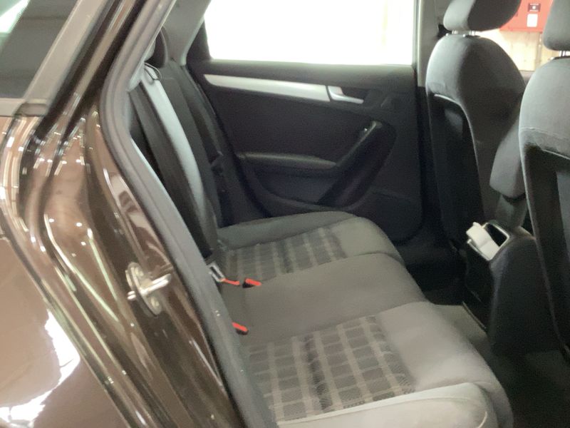 Audi A4 2.0 TDI Ambition 2012 – снимка 14