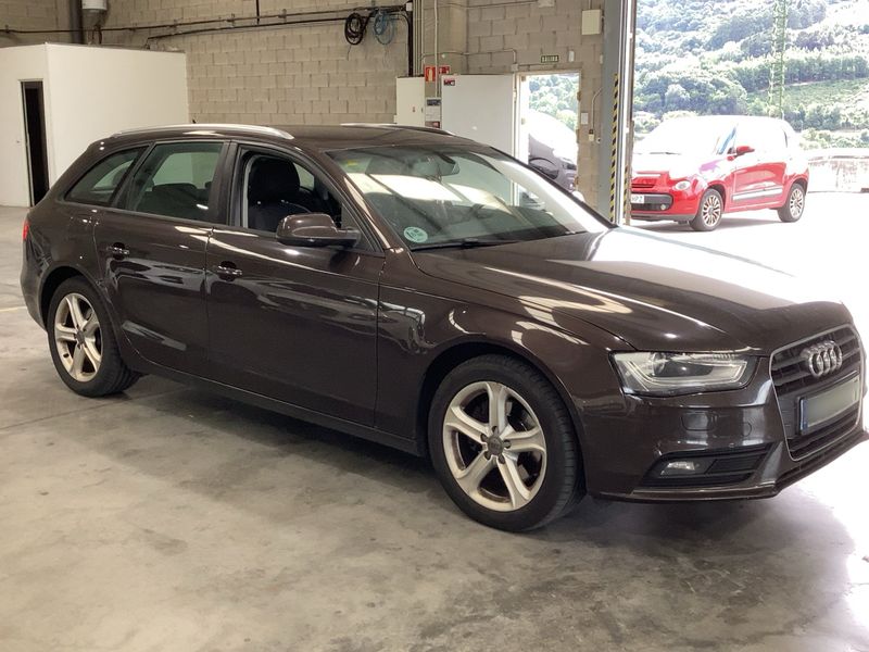 Audi A4 2.0 TDI Ambition 2012 – снимка 8