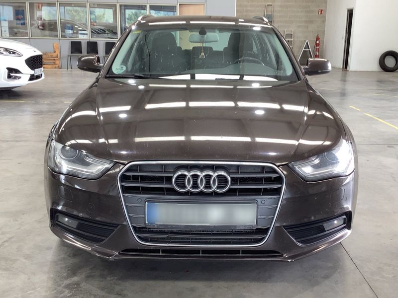Audi A4 2.0 TDI Ambition 2012 – снимка 9
