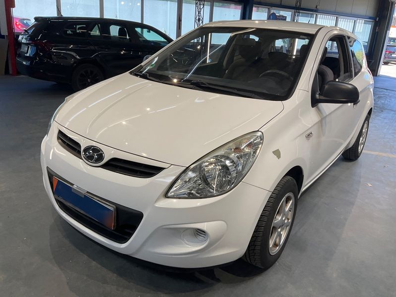 Hyundai i20 1.2 Edition+ 2011 – снимка 1