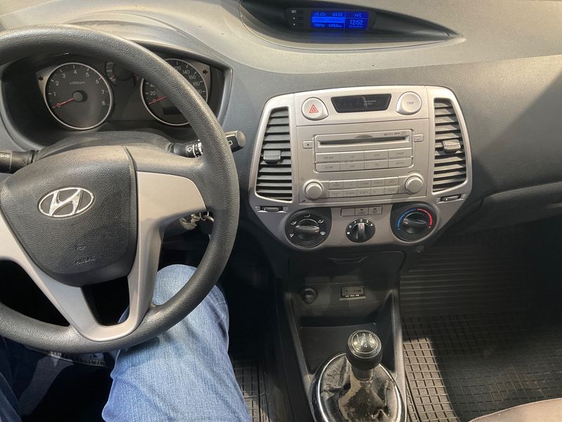 Hyundai i20 1.2 Edition+ 2011 – снимка 3