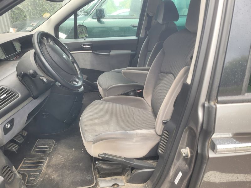 Peugeot 807 2.0 HDi Premium 2011 – снимка 24