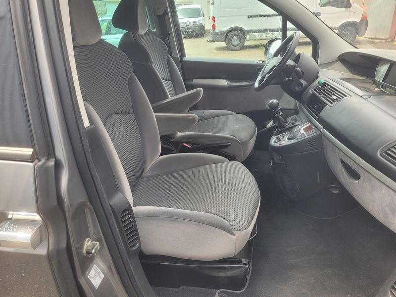 Peugeot 807 2.0 HDi Premium 2011 – снимка 16