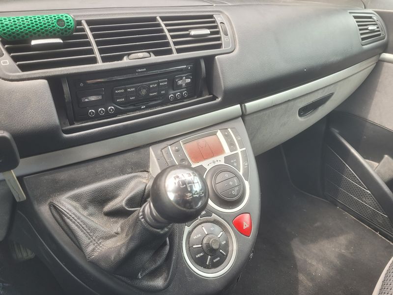 Peugeot 807 2.0 HDi Premium 2011 – снимка 25