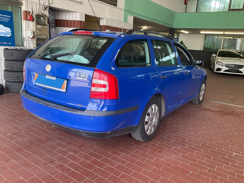 Skoda Octavia 1.6 Classic 2009 – снимка 2