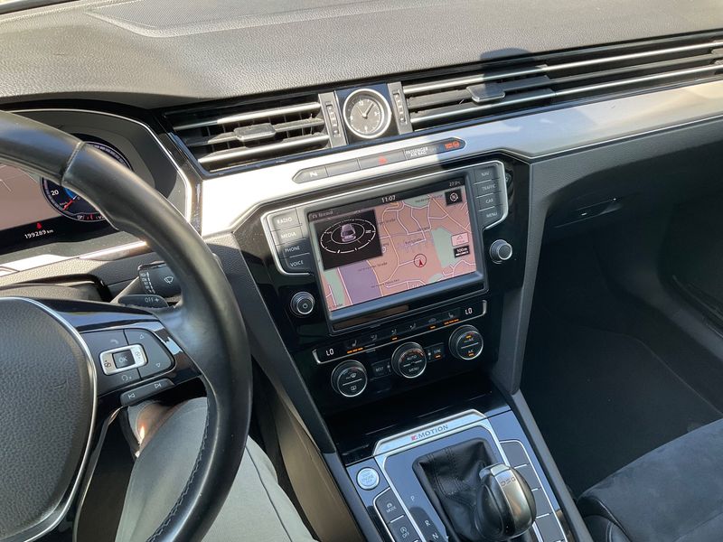 Volkswagen Passat 2.0 TDI Highline 4Motion BlueMotion Tech 2015 – снимка 18