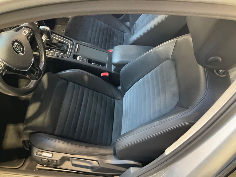 Volkswagen Passat 2.0 TDI Highline 4Motion BlueMotion Tech 2015 – снимка 30