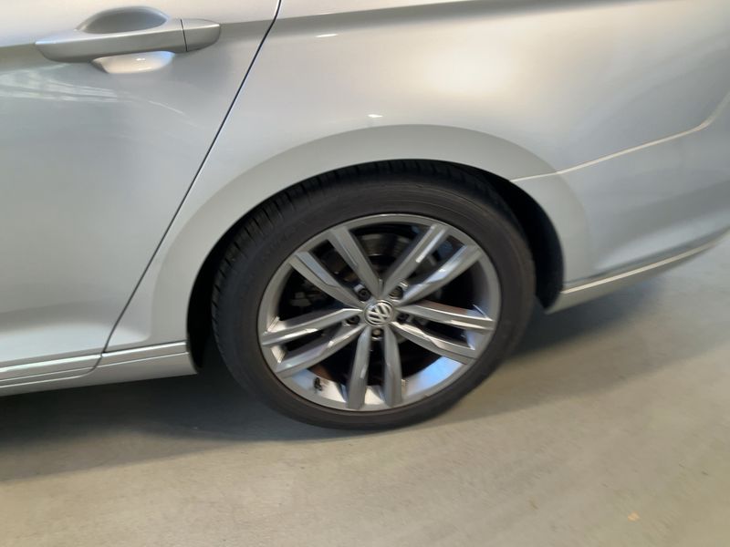 Volkswagen Passat 2.0 TDI Highline 4Motion BlueMotion Tech 2015 – снимка 5