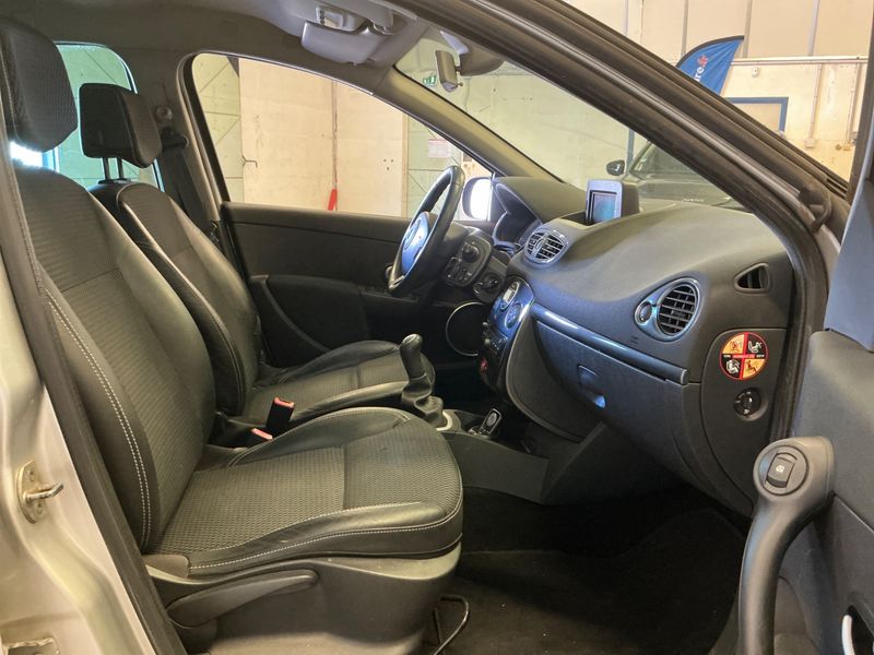 Renault Clio 1.5 dCi Exception TomTom 2010 – снимка 3