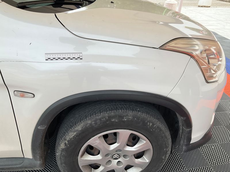 Citroen C4 Aircross 1.6 HDi Attraction 2WD 2014 – снимка на щета 23