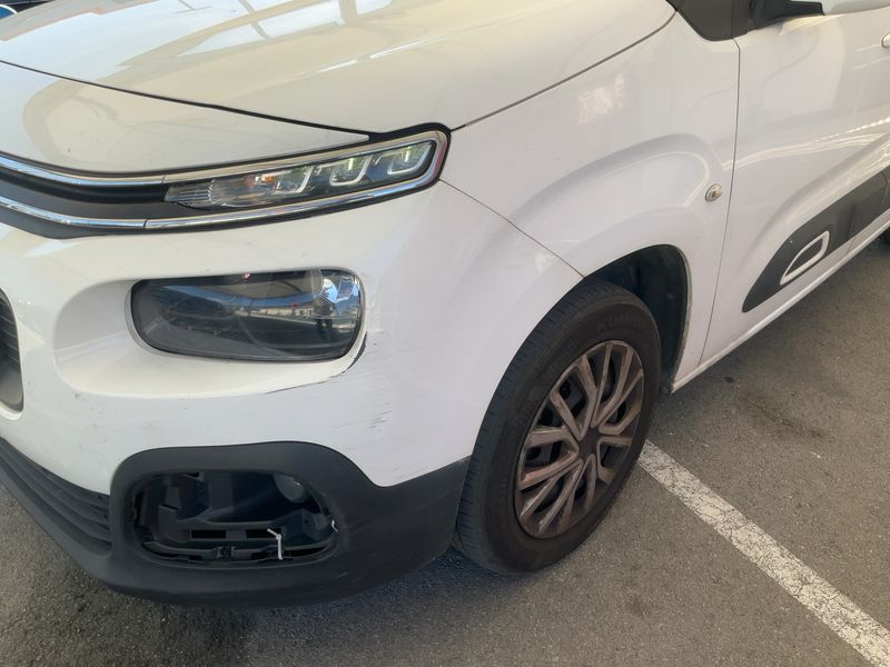Citroen Berlingo 1.2 PureTech Feel M 2021 – снимка 2