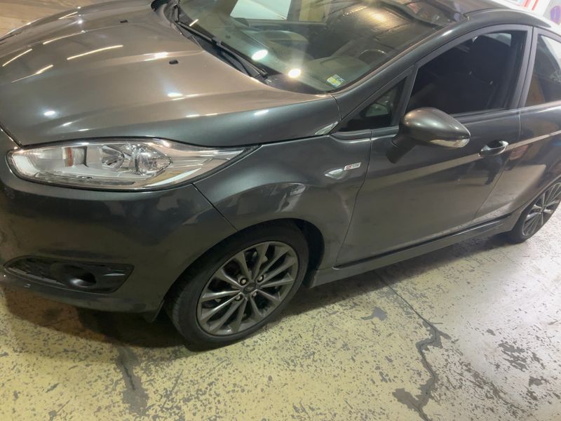 Ford Fiesta 1.5 TDCi ST-Line 2017 – снимка 2