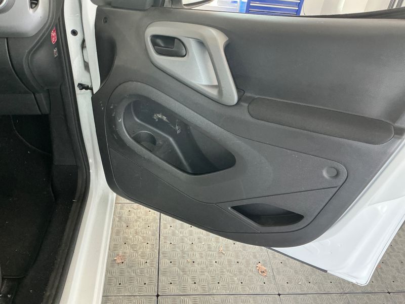 Citroen Berlingo 1.6 Selection 2018 – снимка 32