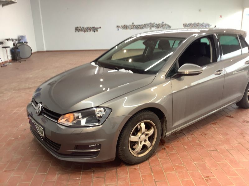 Volkswagen Golf VII 1.2 TSI Comfortline BlueMotion Tech 2013 – снимка 2