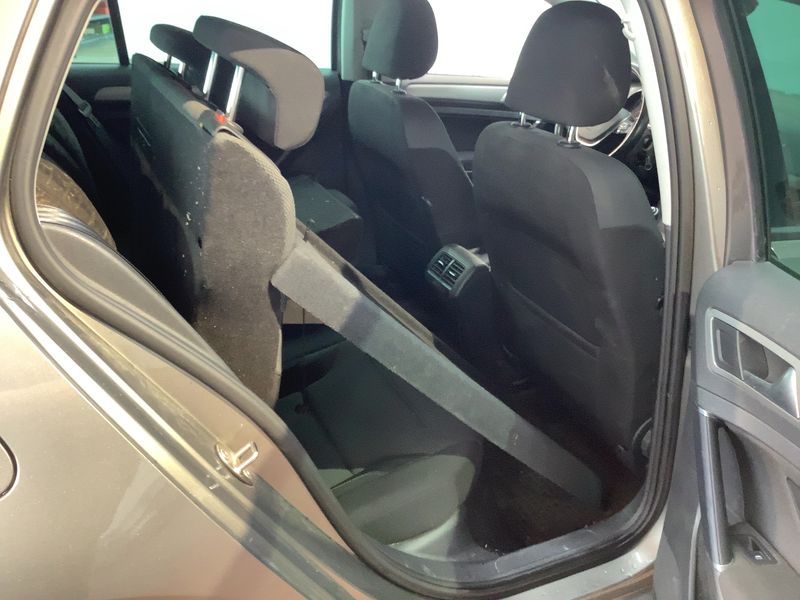 Volkswagen Golf VII 1.2 TSI Comfortline BlueMotion Tech 2013 – снимка 20