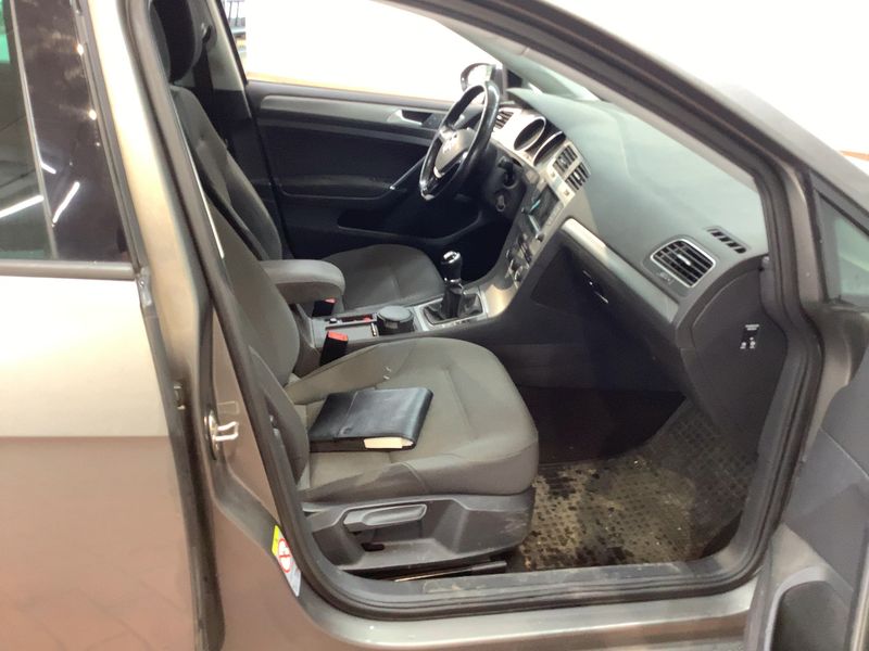 Volkswagen Golf VII 1.2 TSI Comfortline BlueMotion Tech 2013 – снимка 17