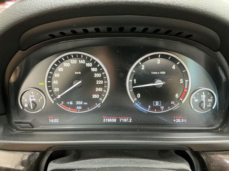 BMW 5er 530d xDrive 2012 – снимка 19