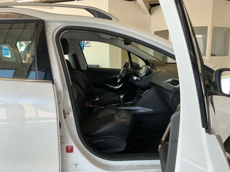 Peugeot 2008 1.2 VTi Allure 2014 – снимка 3