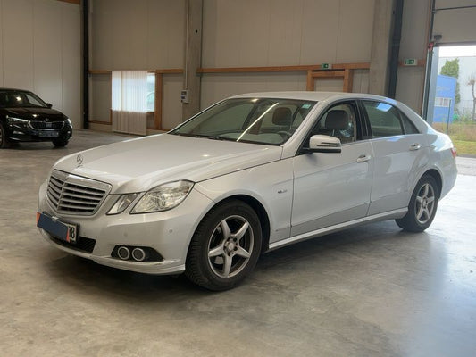 Mercedes-Benz E-Klasse E 220 CDI BlueEfficiency Elegance 2010 – снимка 1