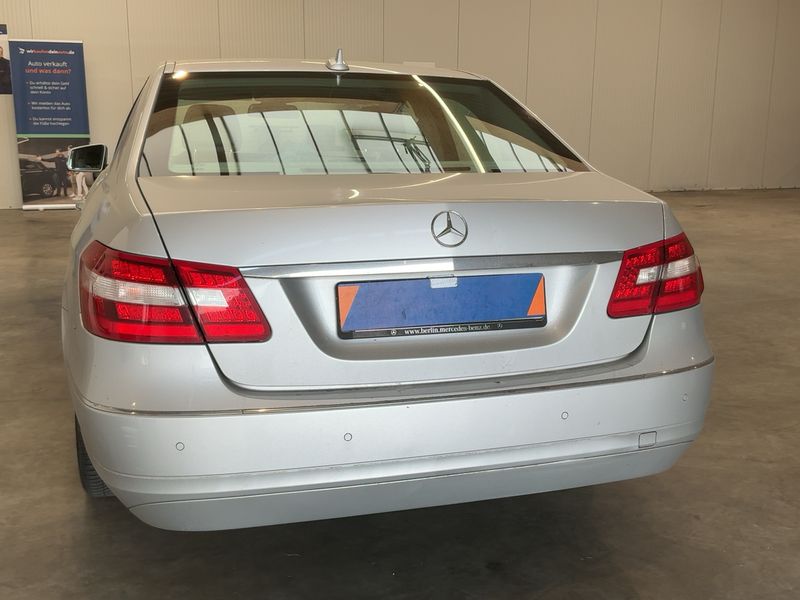 Mercedes-Benz E-Klasse E 220 CDI BlueEfficiency Elegance 2010 – снимка 5