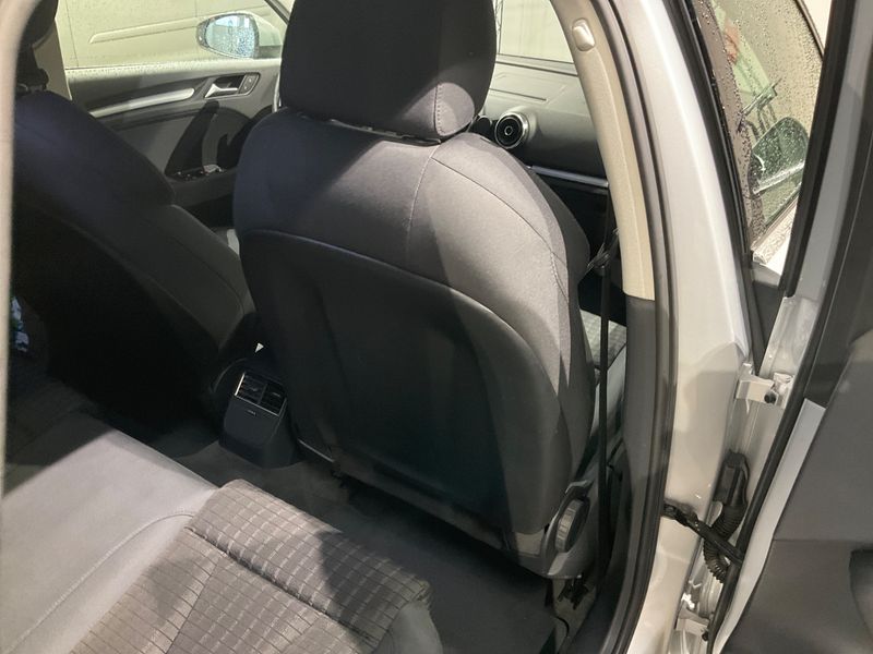 Audi A3 Sportback 2.0 TDI Ambition 2013 – снимка 28