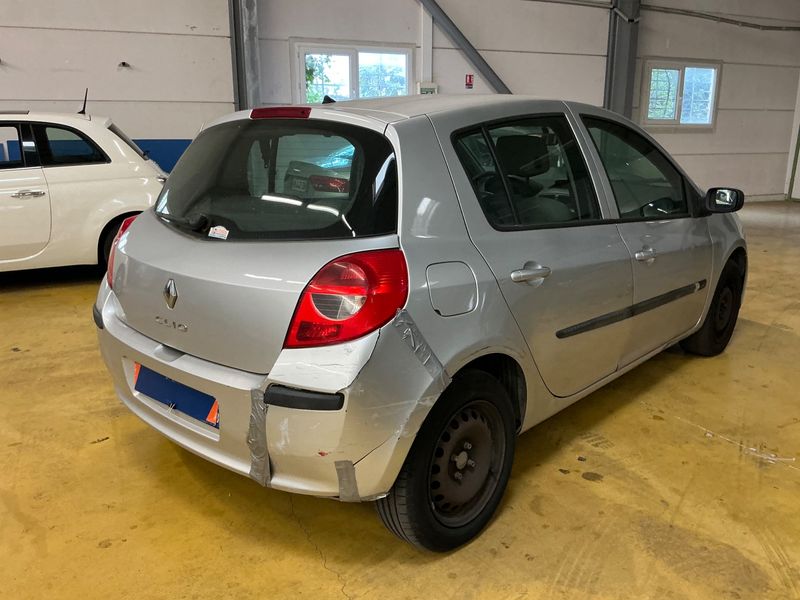Renault Clio 1.5 dCi Confort Pack Clim. Expression 2006 – снимка 2