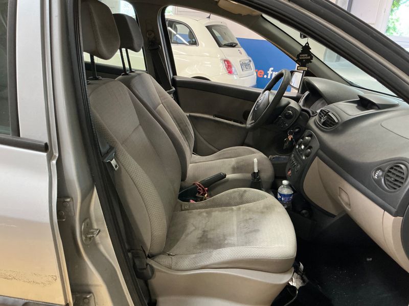 Renault Clio 1.5 dCi Confort Pack Clim. Expression 2006 – снимка 3