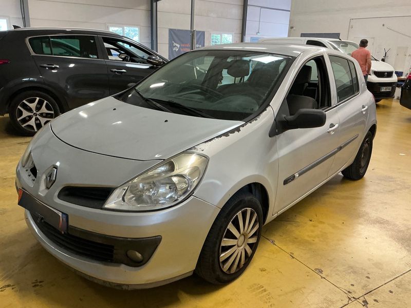 Renault Clio 1.5 dCi Confort Pack Clim. Expression 2006 – снимка 1
