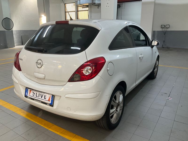 Opel Corsa 1.2 Elective 2011 – снимка 2