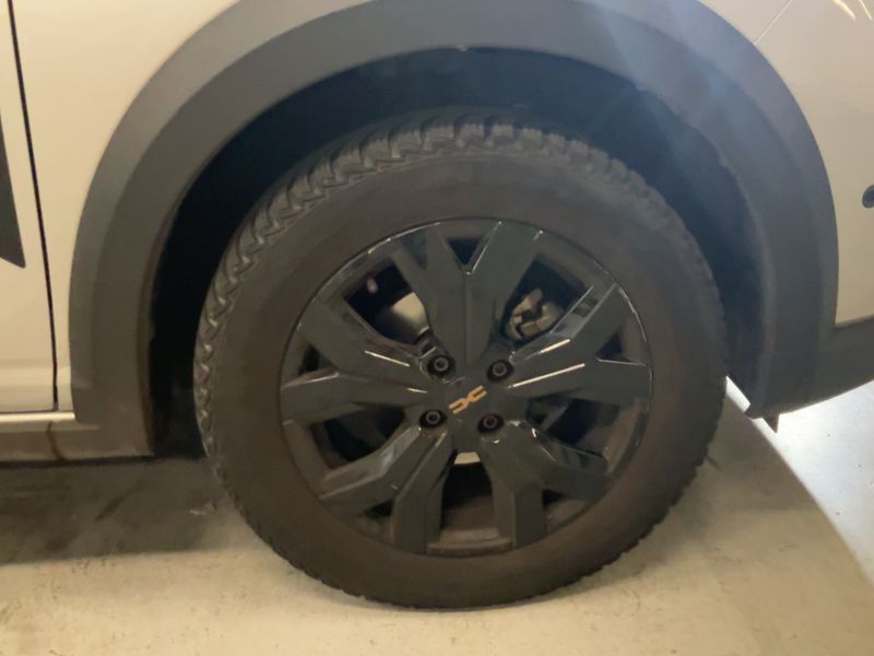 Dacia Sandero 1.0 TCe LPG Stepway Extreme+ 2023 – снимка 11