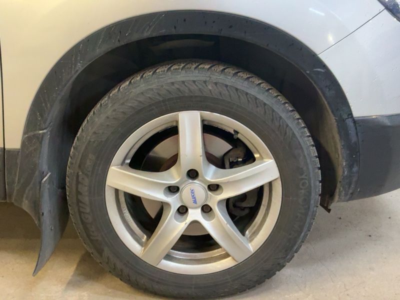 Nissan Qashqai+2 2.0 Acenta 4x4 2010 – снимка 11