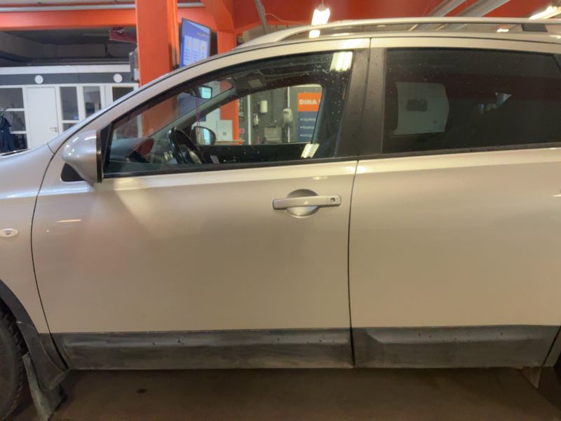 Nissan Qashqai+2 2.0 Acenta 4x4 2010 – снимка 4