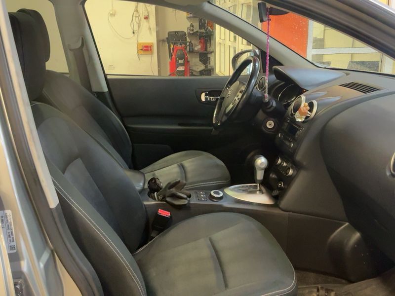 Nissan Qashqai+2 2.0 Acenta 4x4 2010 – снимка 17