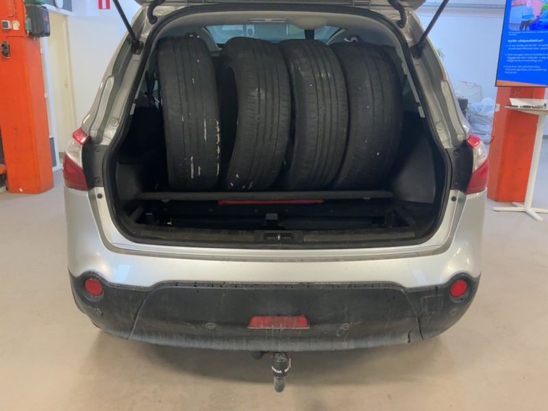 Nissan Qashqai+2 2.0 Acenta 4x4 2010 – снимка 16