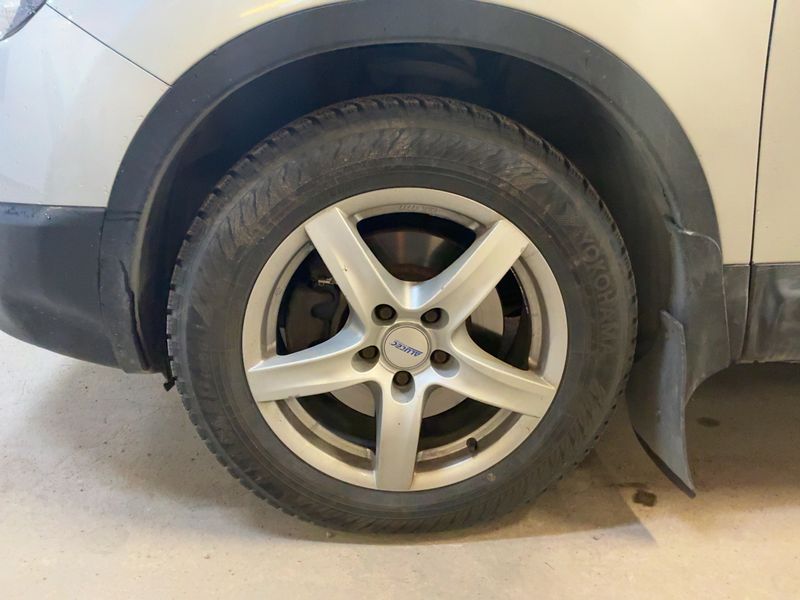 Nissan Qashqai+2 2.0 Acenta 4x4 2010 – снимка 3
