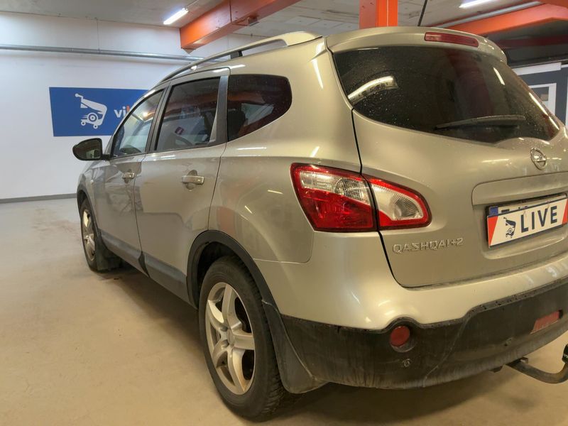 Nissan Qashqai+2 2.0 Acenta 4x4 2010 – снимка 6