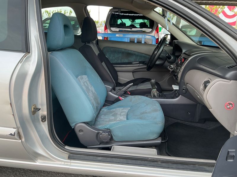 Nissan Almera 1.5 Ambience 2002 – снимка 3