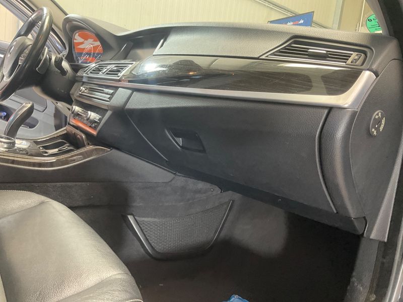 BMW 5er 520d 2014 – снимка 28