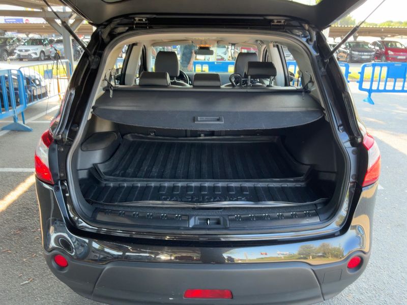 Nissan Qashqai+2 2.0 dCi Tekna 4x4 2011 – снимка 15