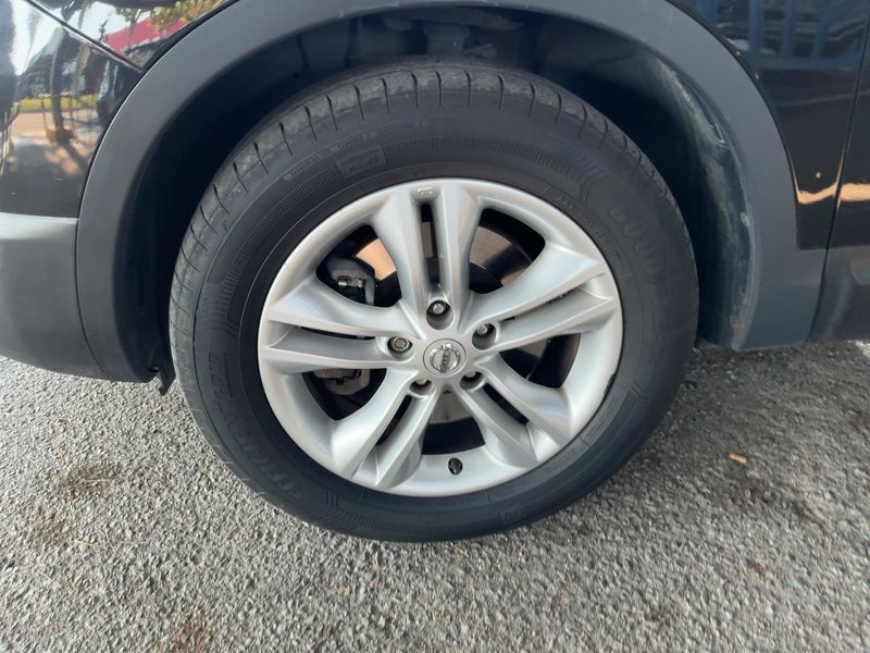 Nissan Qashqai+2 2.0 dCi Tekna 4x4 2011 – снимка 3