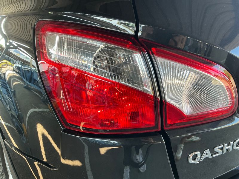 Nissan Qashqai+2 2.0 dCi Tekna 4x4 2011 – снимка 30