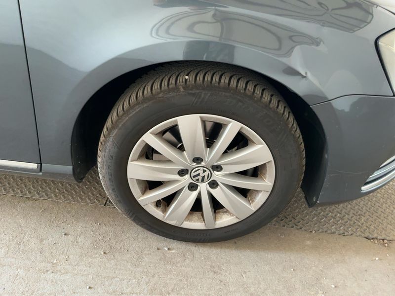 Volkswagen Passat 1.6 TDI Comfortline BlueMotion Tech 2013 – снимка 11
